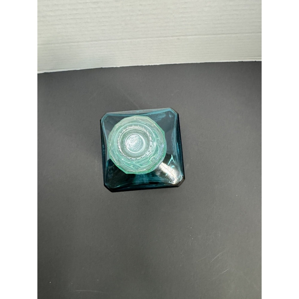 Glass Wine Decanter With Stopper 31 floz - Teal Ombré - 9" Tall - Picture 3 of 5